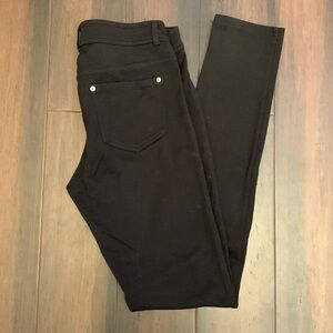 Olive and Oak jeggings. Black.